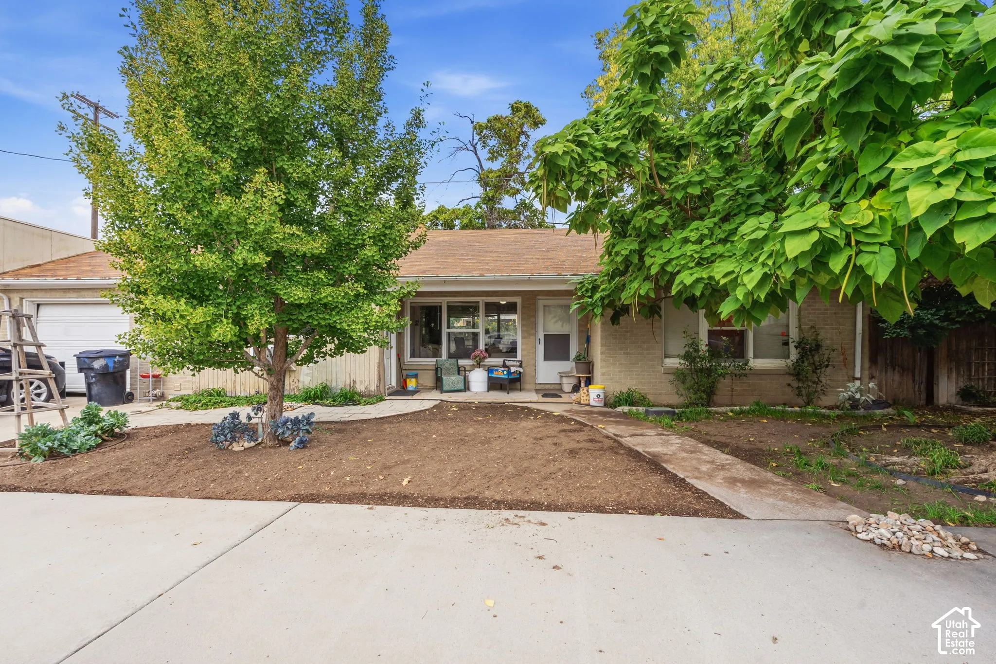 Single Family Home has 3 beds/ 1.75 baths.