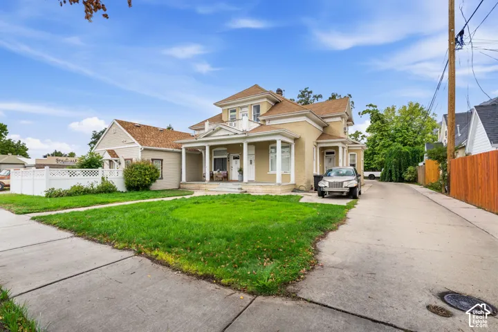 Larger unit 3 beds 2.75 baths