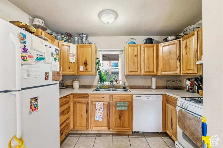 Typical kitchen quality and size (pic is of single family home)