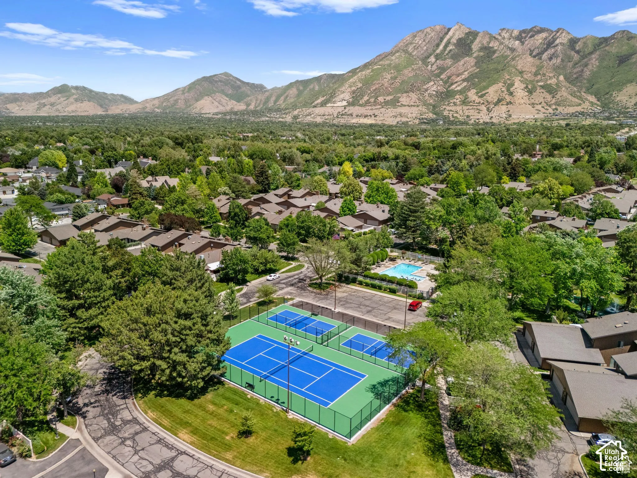 Community features include two tennis courts, two pickleball courts, and a swimming pool