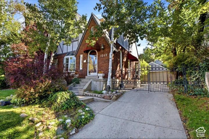 Welcome to your new home in the Harvard/Yale area!