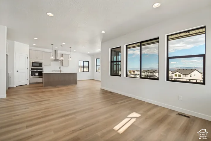 6687 S Shadow Peak Rd #37, West Jordan, Utah 84081