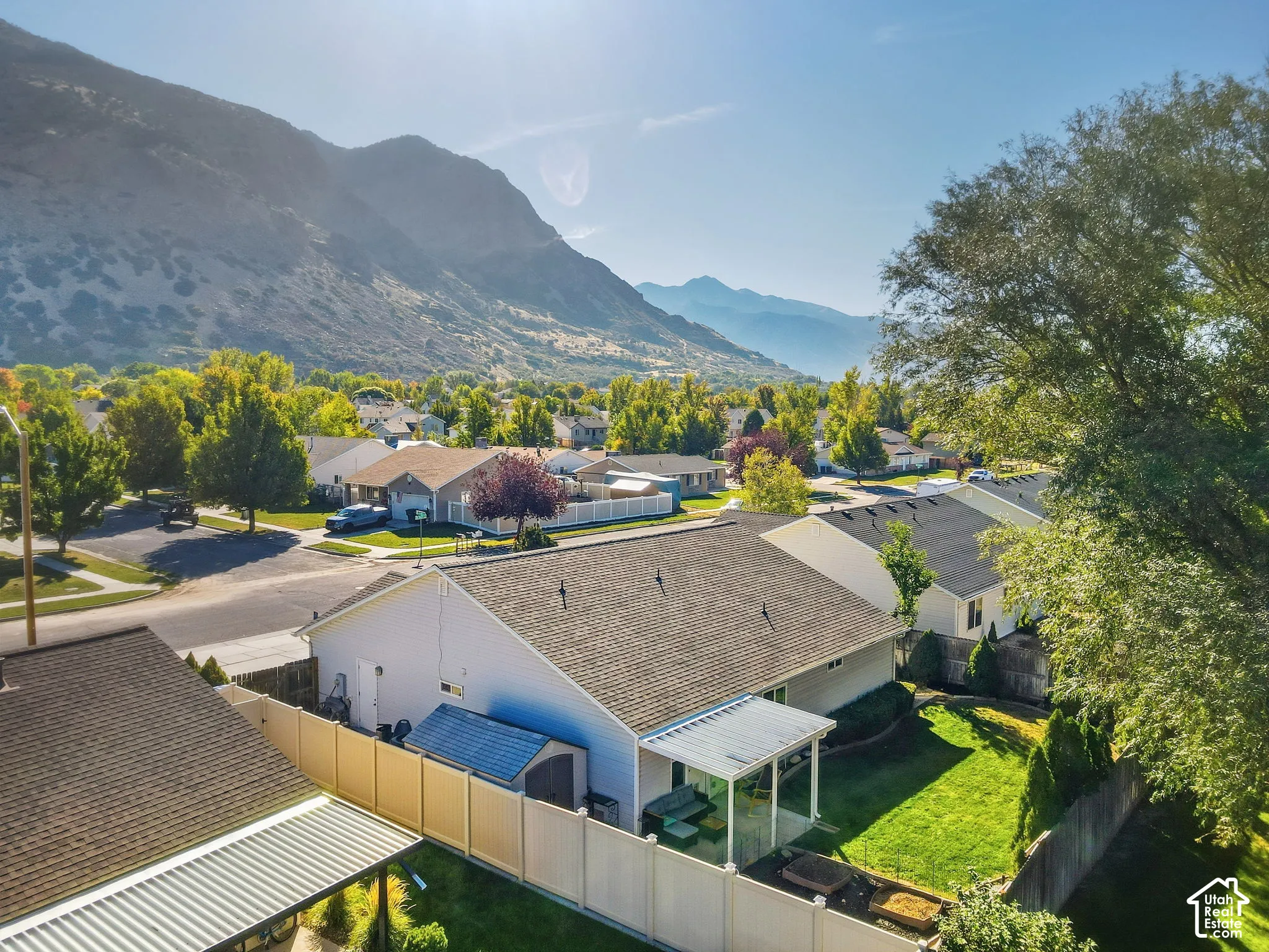 Neighborhood setting with mountain scenery