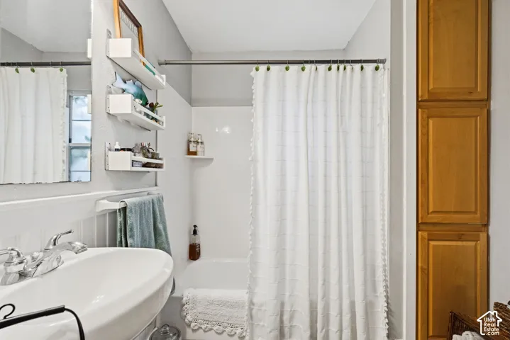 Typical bathroom finishes
