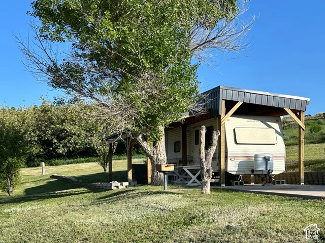 Trailer on lot 160