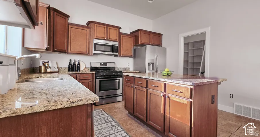117 E River Rd, Syracuse, Utah 84075