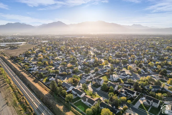 Expansive residential area with a mountain backdrop