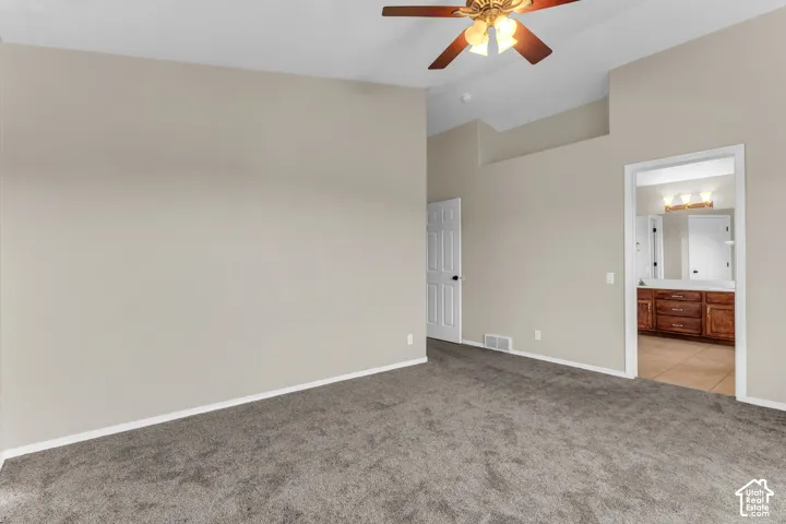 Primary bedroom, with an integrated ceiling fan