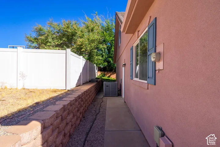 3450 Adobe Dr, Santa Clara, Utah 84765