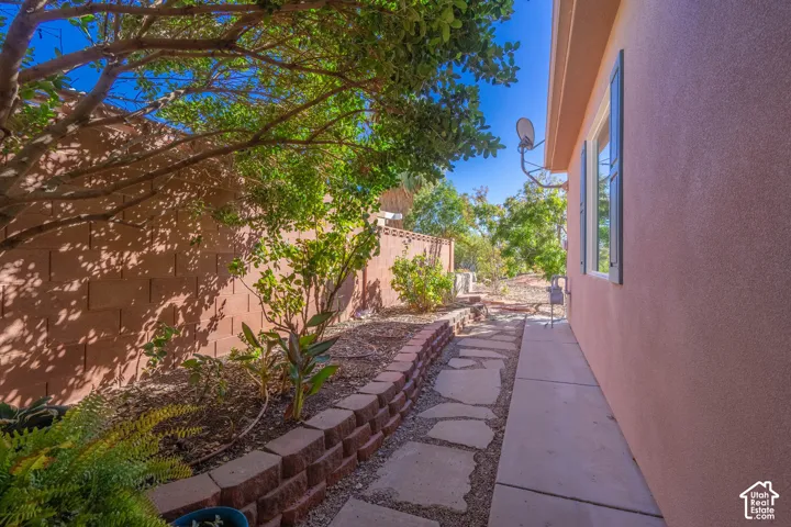 3450 Adobe Dr, Santa Clara, Utah 84765