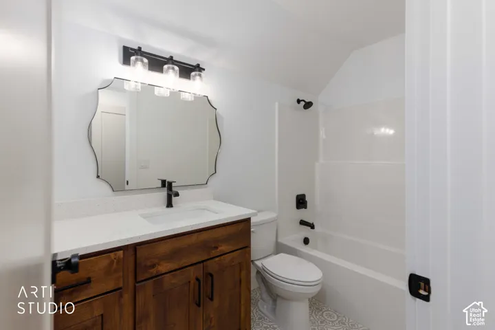 Guest ensuite bathroom