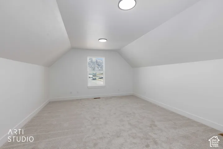 Upstairs loft bedroom
