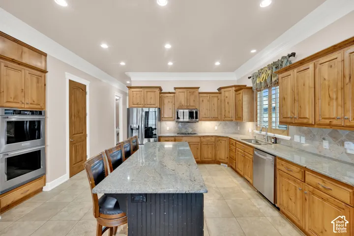 192 E Lakeside Ct, Saratoga Springs, Utah 84045