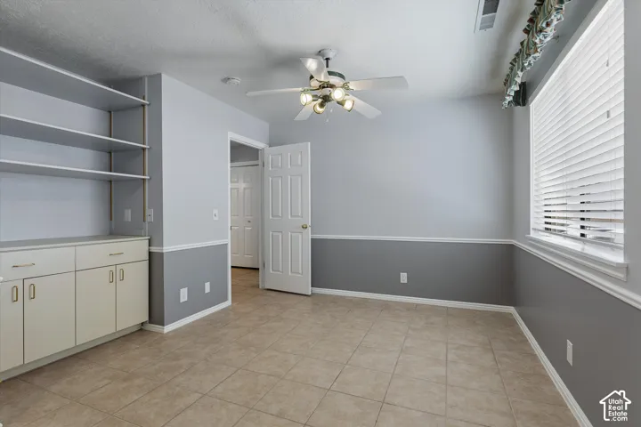Flex Space! Dining or Family Room