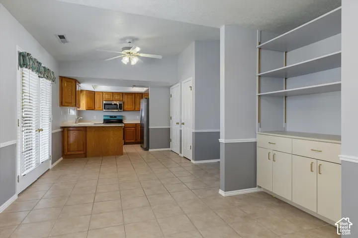 Flex Space! Dining or Family Room