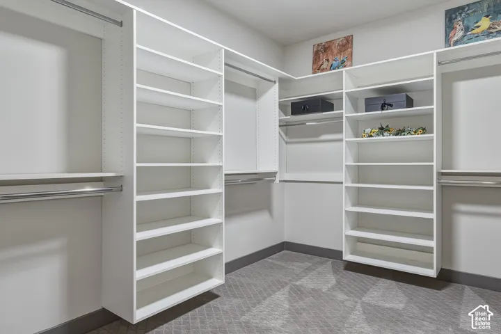 Large walk in closet in primary ensuite