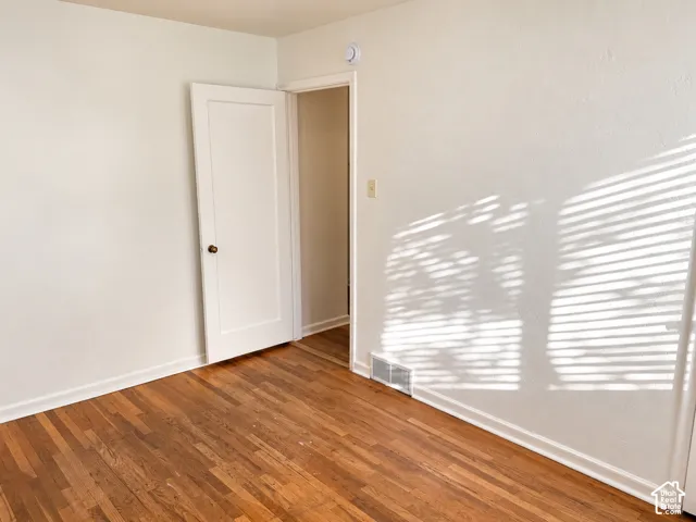 Hardwood flooring, neutral painted walls