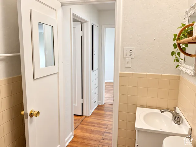 Main bathroom