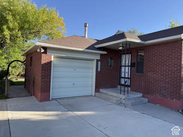 1 car garage