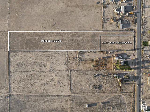 Property lines added for convenience but accuracy not guaranteed. Please check out the plat map.