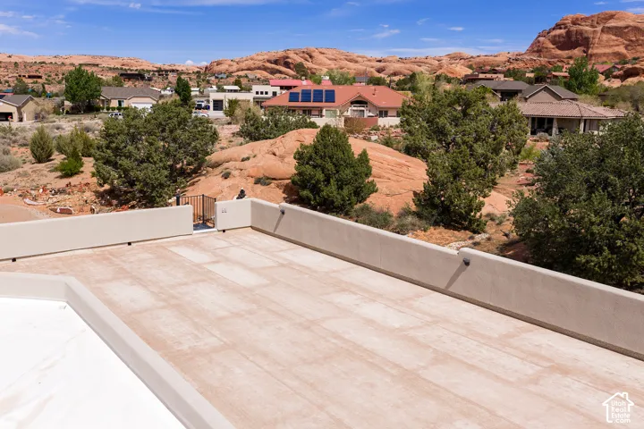 Rooftop deck