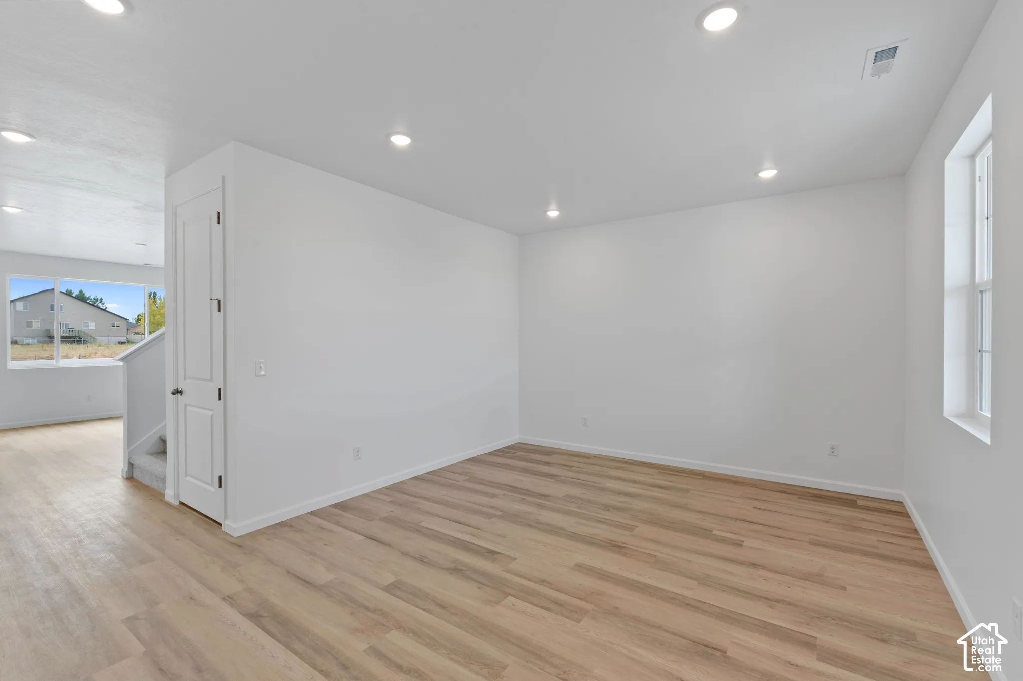 HOME TO BE BUILT! Pictures are of another similar Spec and not of this exact home. Colors and other options may vary from those seen here. Please see Sales consultant for details.