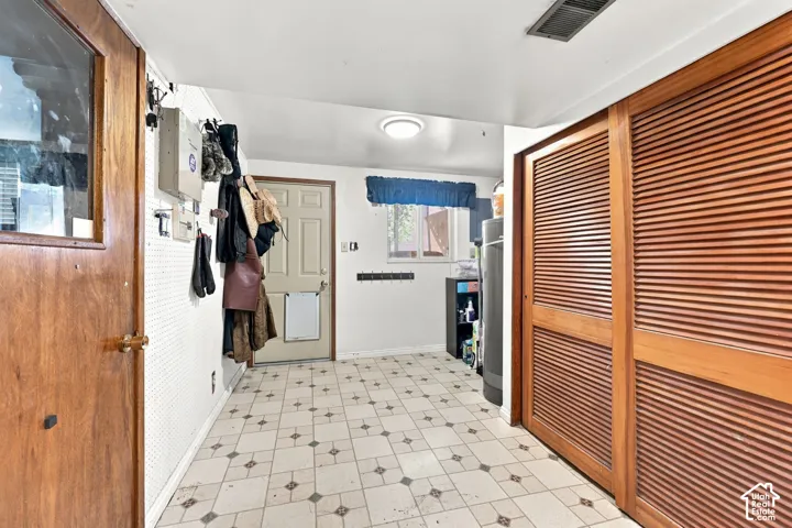 mudroom off garage and access to backyard