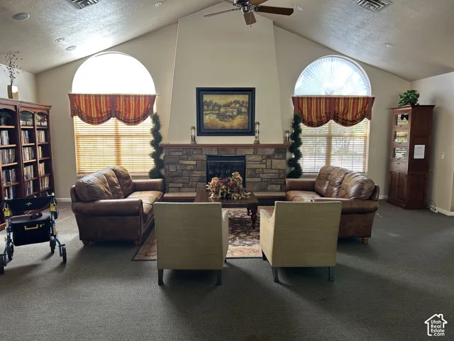 Club House - gathering area  -  Vaulted ceiling with a ceiling fan