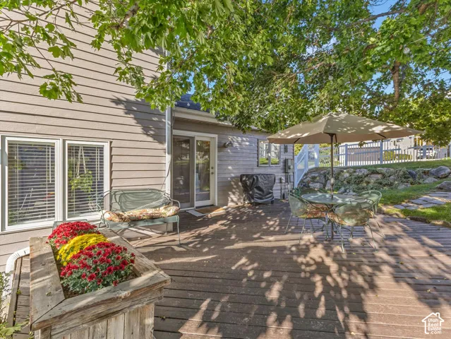 1126 E Gravel Hills Dr, Sandy, Utah 84094