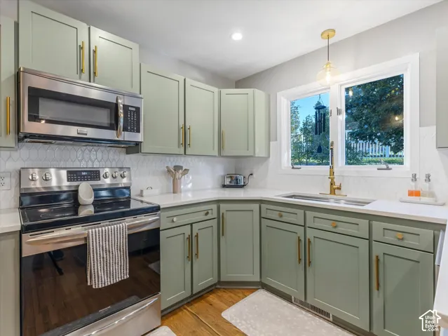 1126 E Gravel Hills Dr, Sandy, Utah 84094