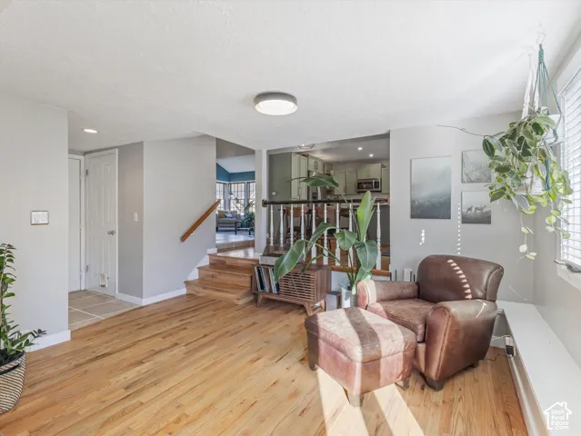 1126 E Gravel Hills Dr, Sandy, Utah 84094