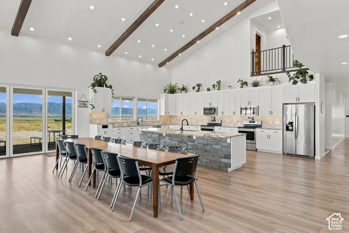 405 N Wonderful Life Ln, Malad City, Idaho 83252