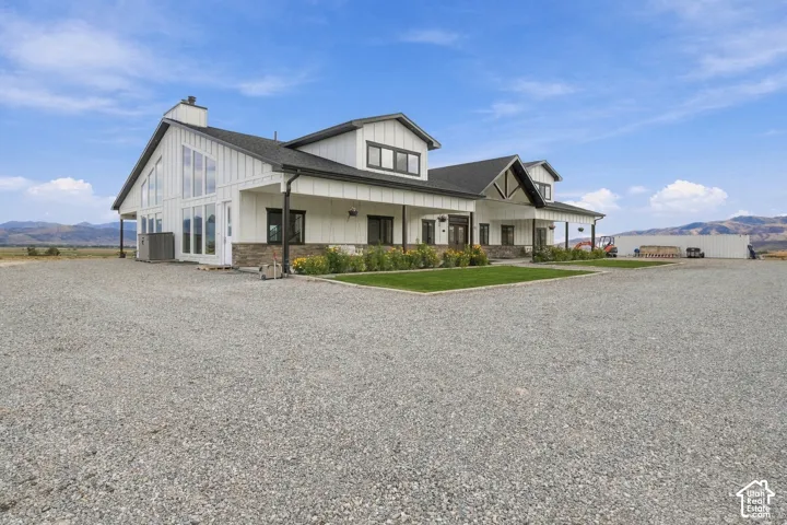405 N Wonderful Life Ln, Malad City, Idaho 83252