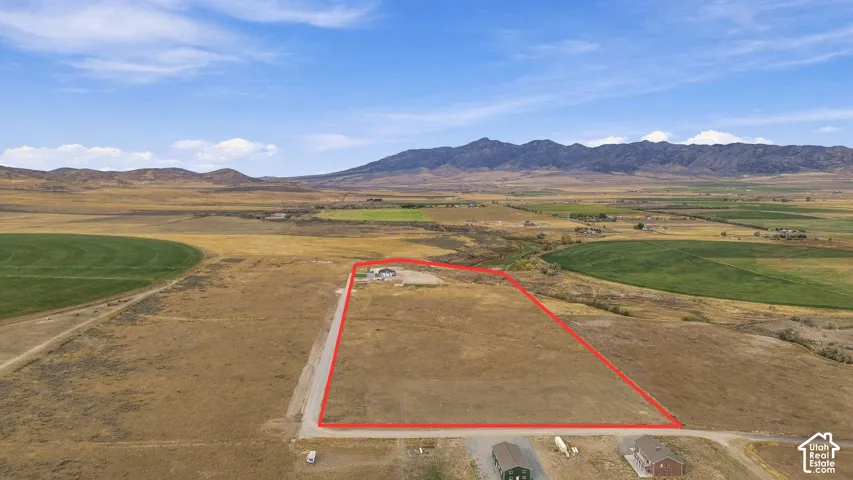405 N Wonderful Life Ln, Malad City, Idaho 83252