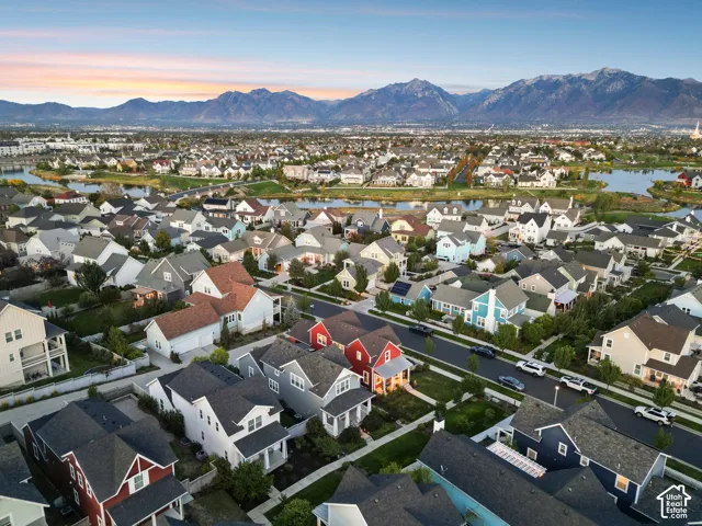 10752 S Beach Comber Way, South Jordan, Utah 84009