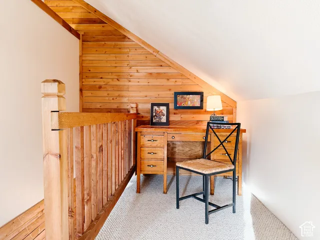 Office space in primary suite.
