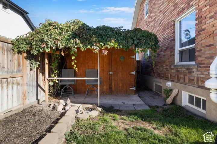 Shed and covered seating