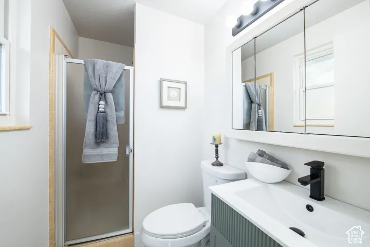 60 S 1250 W #4, Clearfield, Utah 84015