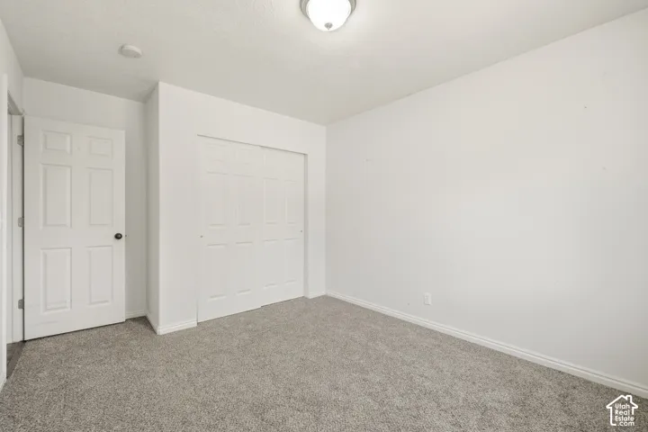 Light gray carpet flooring