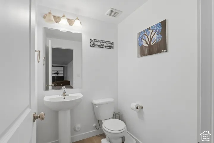 5679 S 650 E, Washington Terrace, Utah 84405