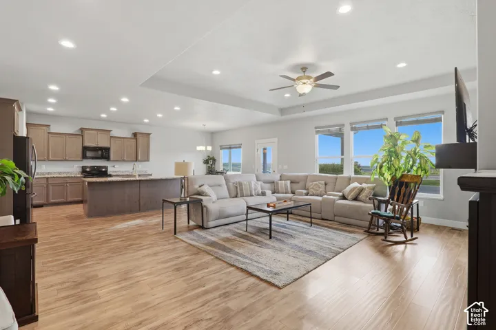 5679 S 650 E, Washington Terrace, Utah 84405