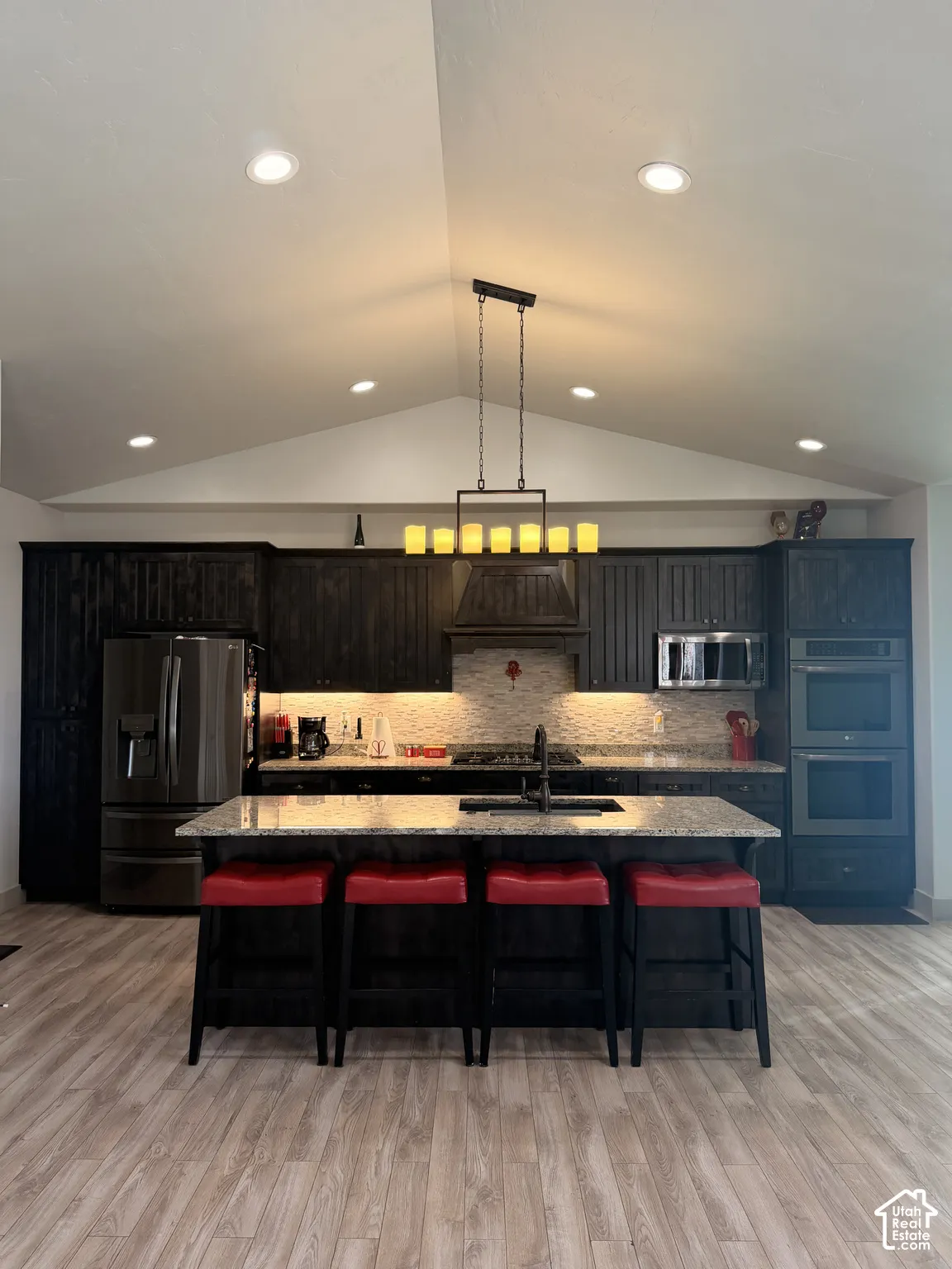 Vaulted ceiling with recessed lighting