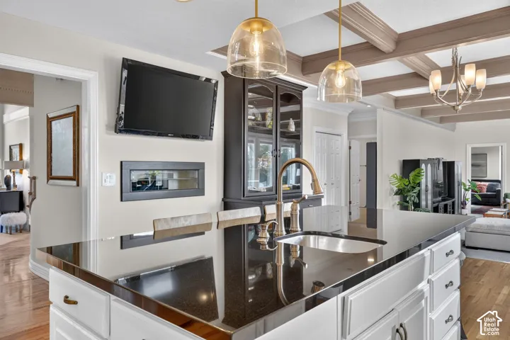 8450 S Dynasty Way, Cottonwood Heights, Utah 84121
