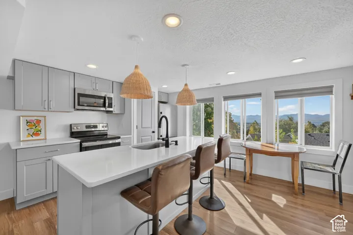 8450 S Dynasty Way, Cottonwood Heights, Utah 84121