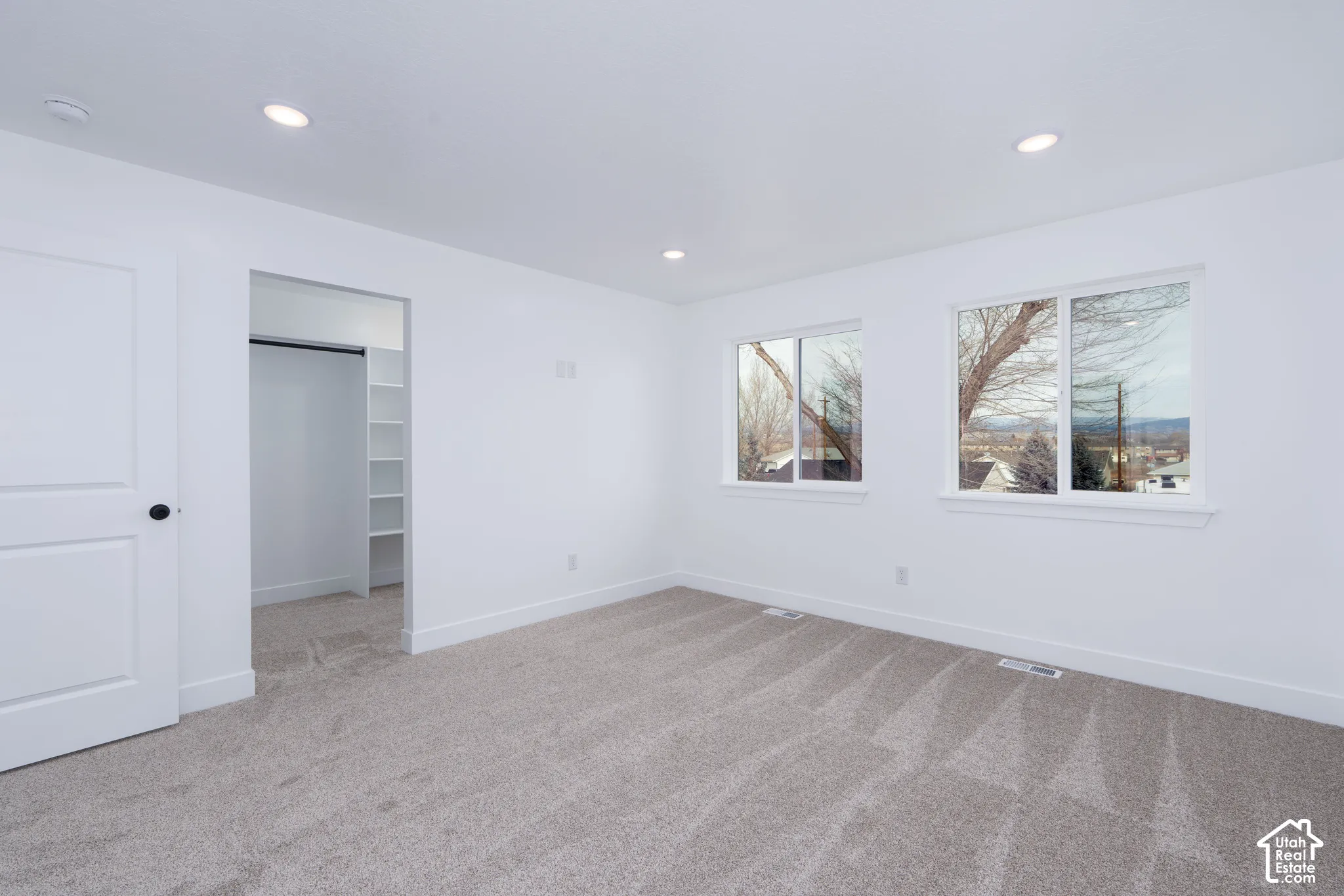 Photos are of a previously built townhome. Finish package varies depending on the townhome. Ask for details.