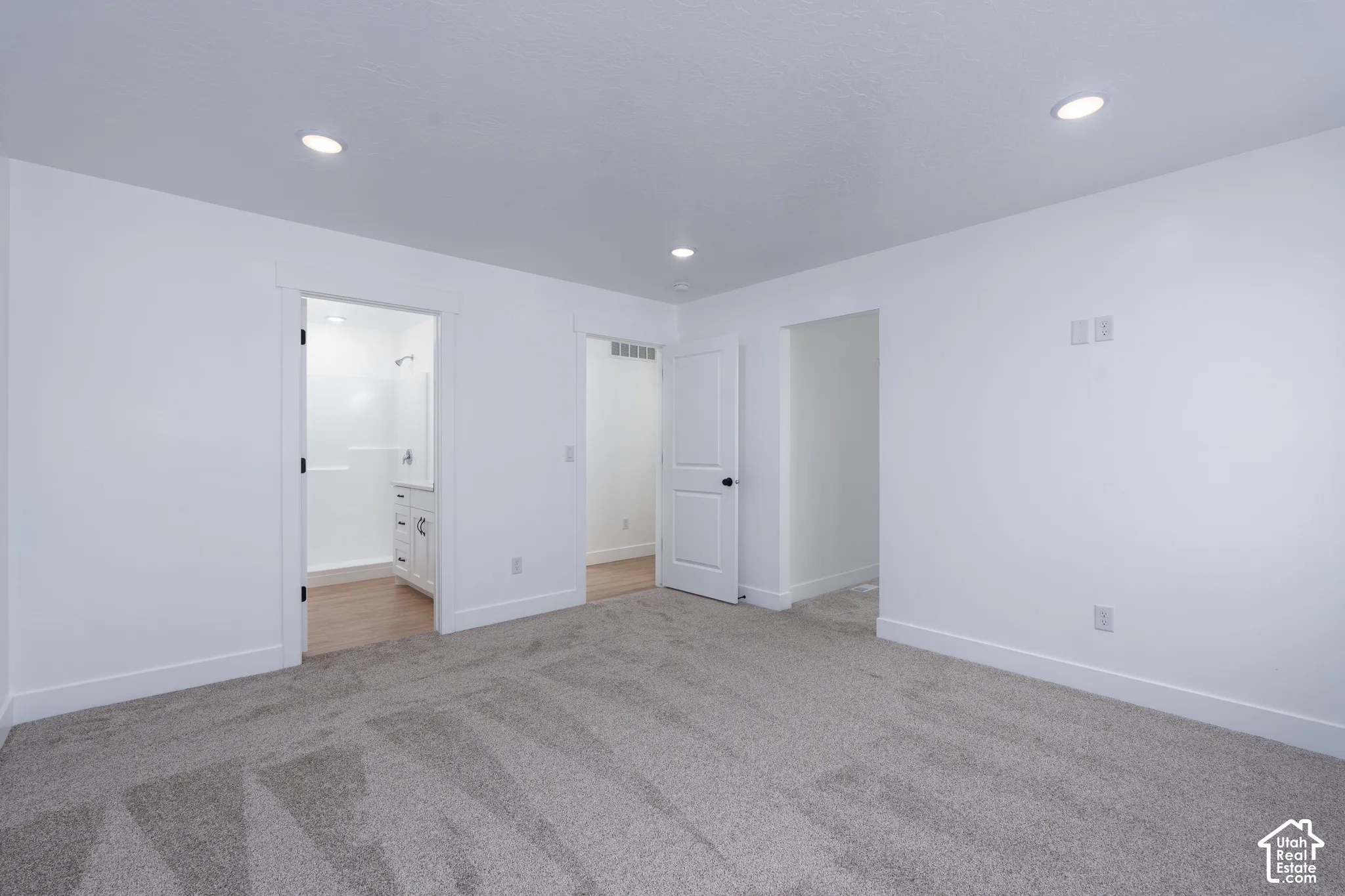 Photos are of a previously built townhome. Finish package varies depending on the townhome. Ask for details.