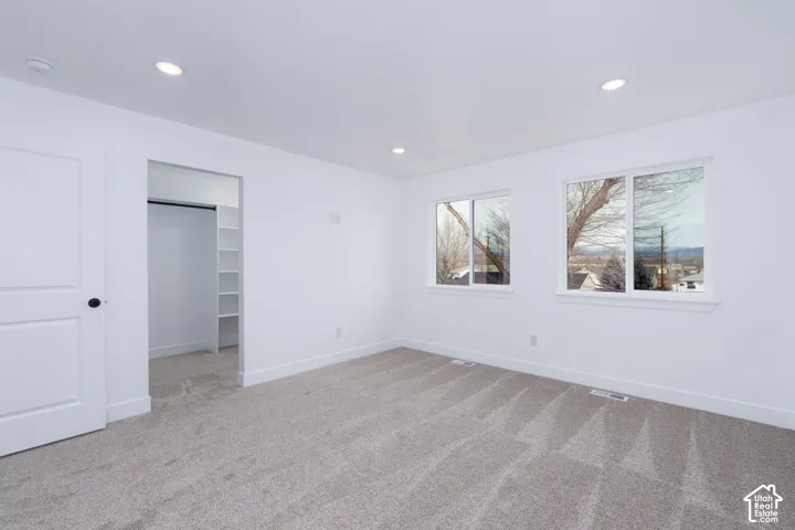 Photos are of a previously built townhome. Finish package varies depending on the townhome. Ask for details.