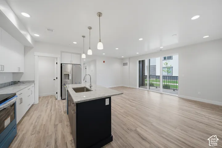 Sample of 2 bedroom kitchen/ family room layout