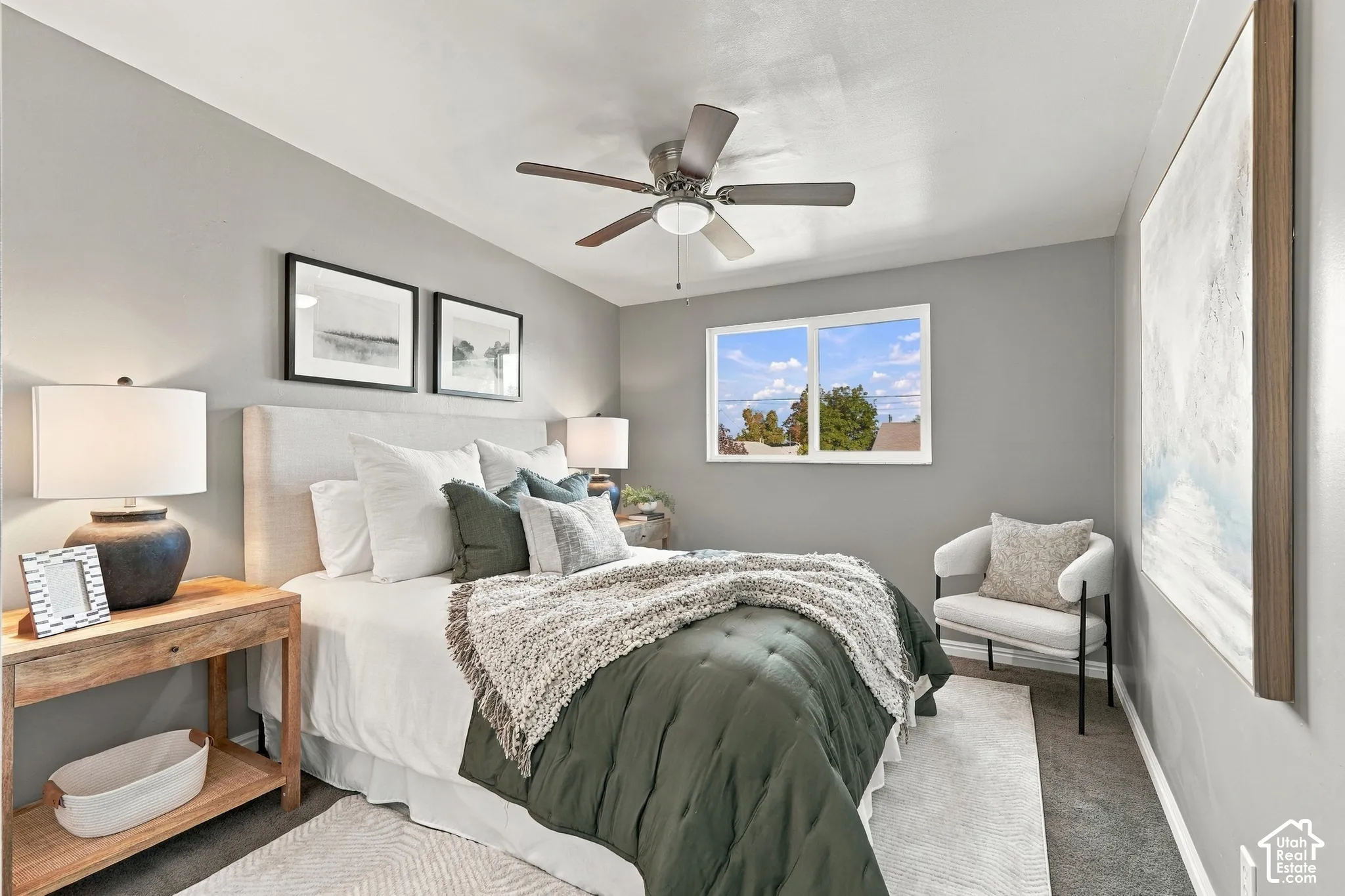 Recessed lighting, ceiling fan, carpet flooring, dual-pane window, and light gray wall paint