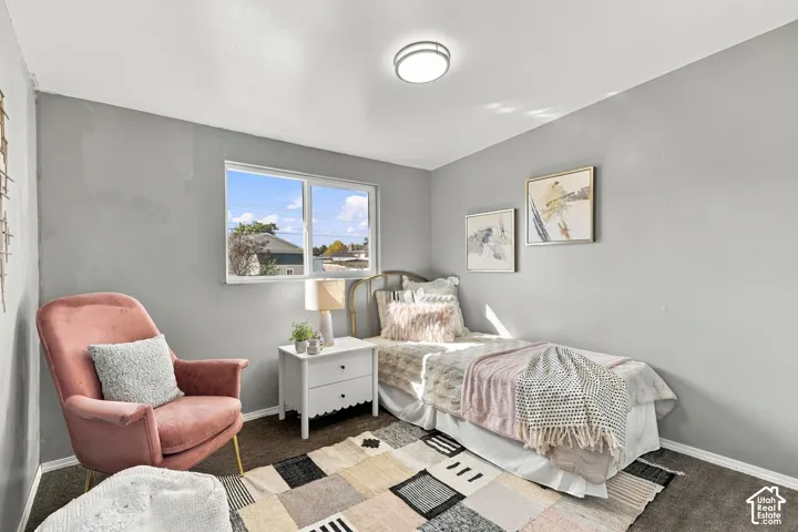 Recessed lighting, double-pane window, and carpeted flooring